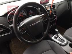 Chrysler 200